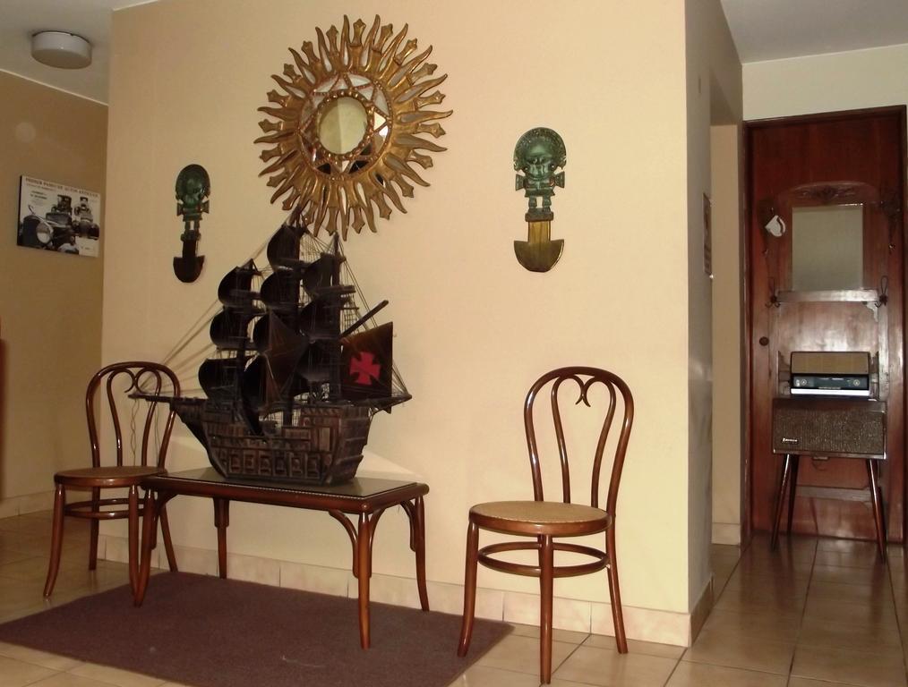 Hostal Gemina Lima Buitenkant foto